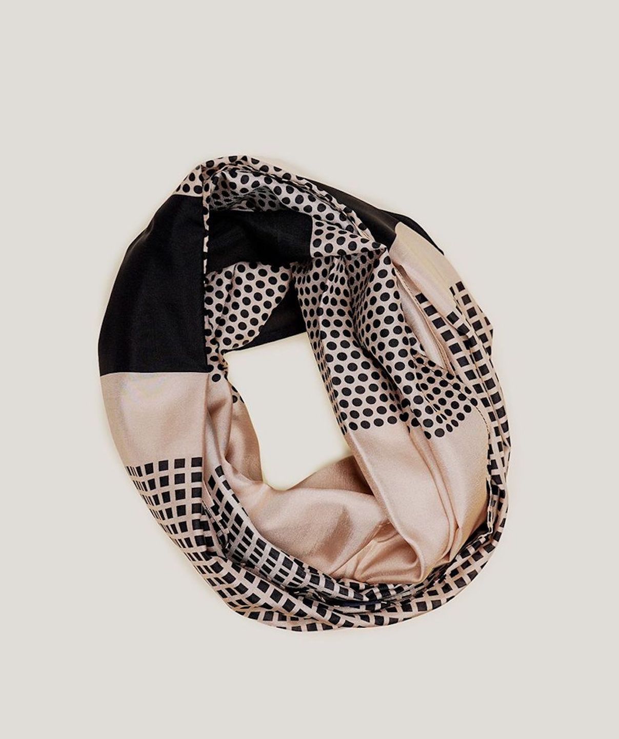 Foulard en soie 26, packshot 1, Meilleur Ami Paris