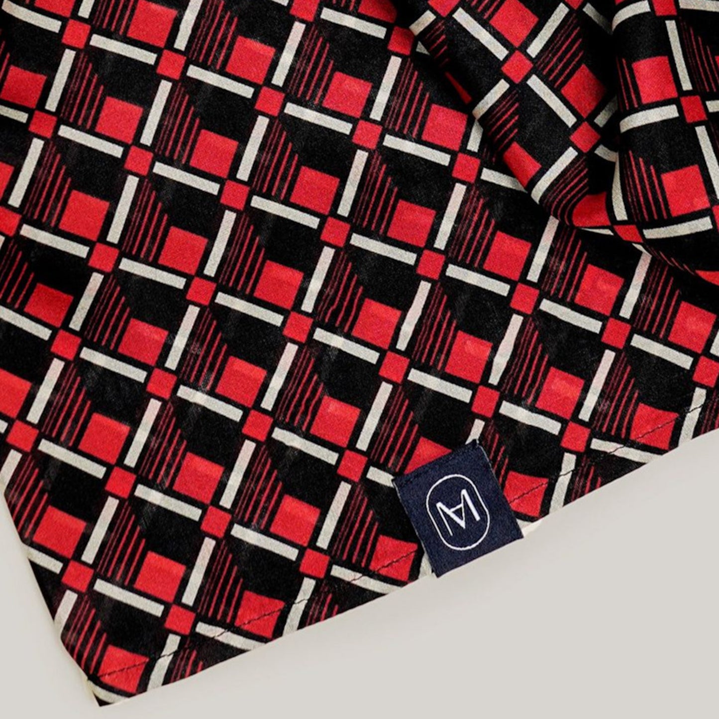 Foulard en soie 33, packshot logo, Meilleur Amir Paris
