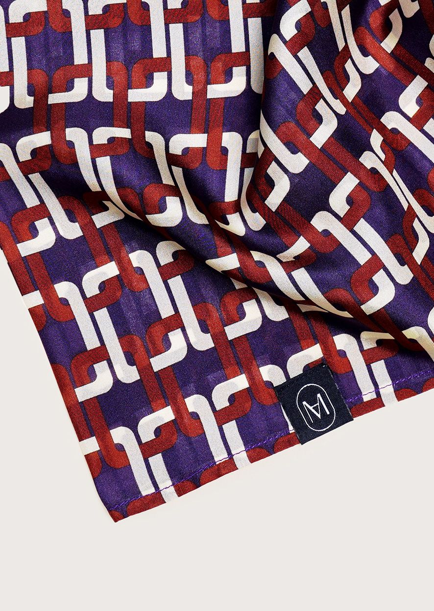 Foulard Soie 27 détail motif print et logo Meilleur Ami Paris