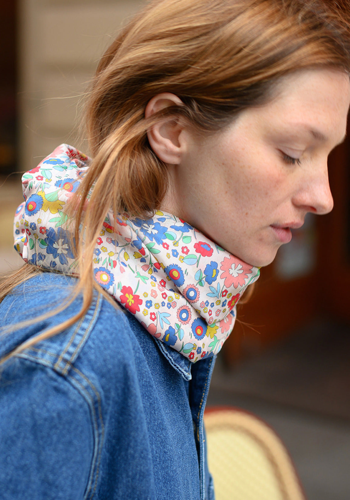 Foulard en soie 17, porté femme, Meilleur Ami Paris