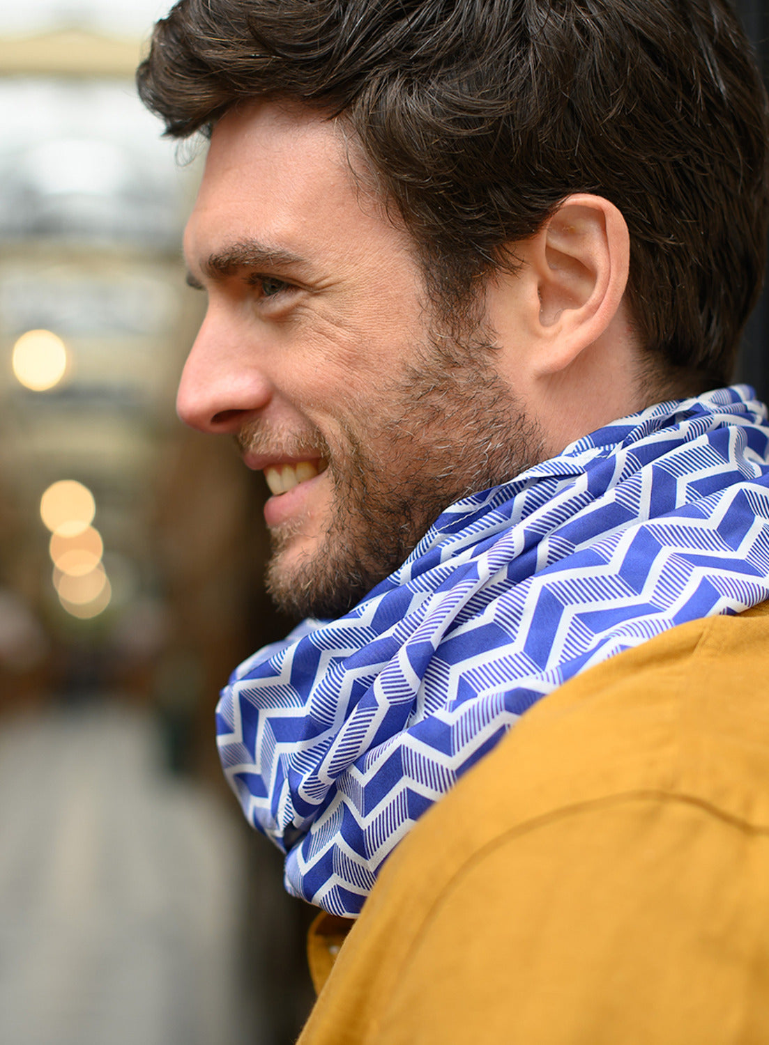 Foulard en soie 94, porté homme, Meilleur Ami Paris